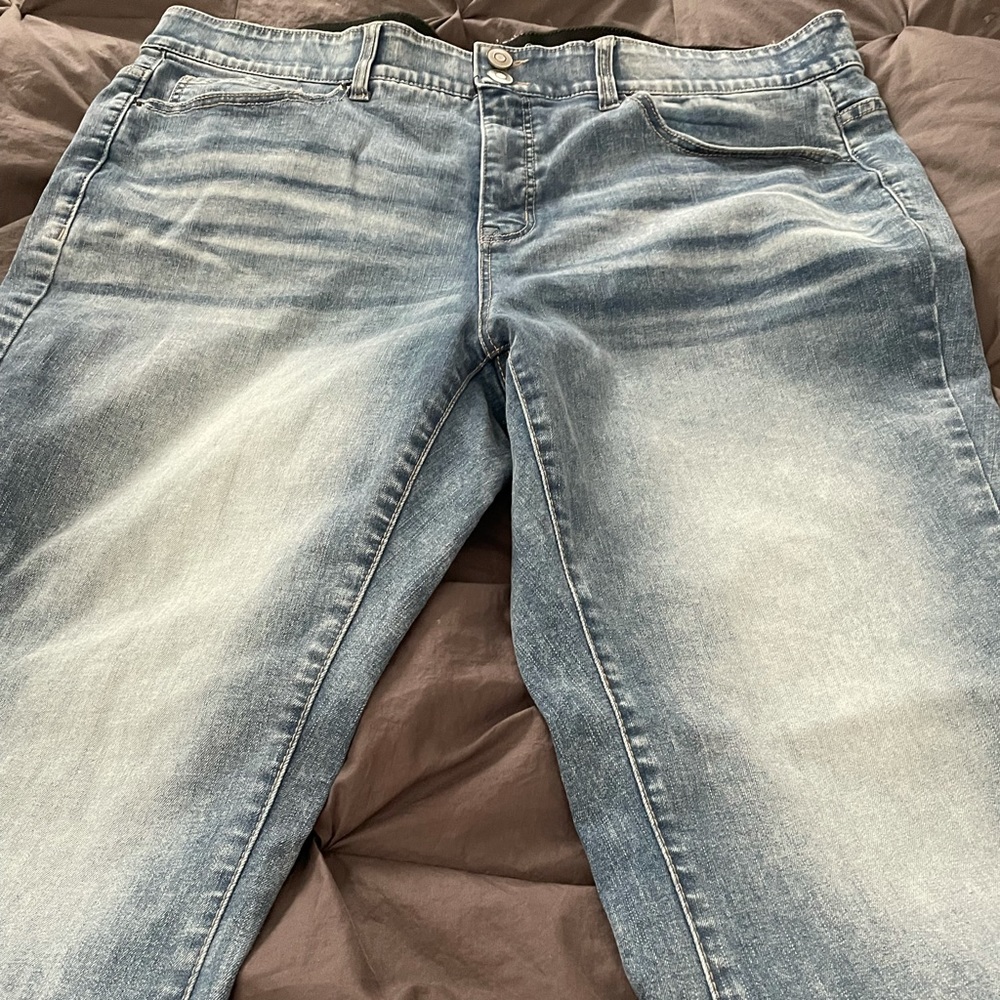 18W Bootcut Jeans. Super cute!